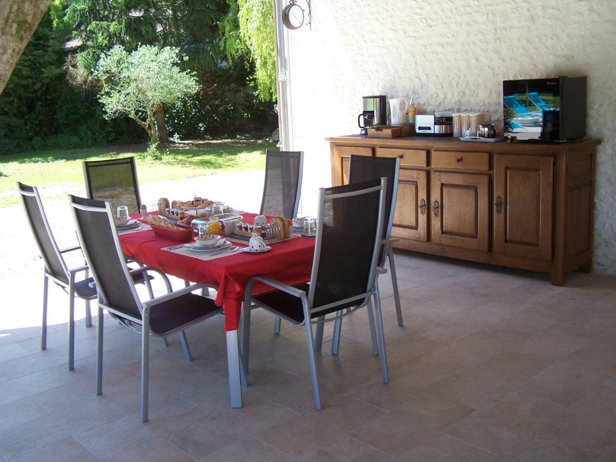 Chez Jousseaume Chambre D'Hotes Et Gites Saint-Ciers-Champagne Bagian luar foto